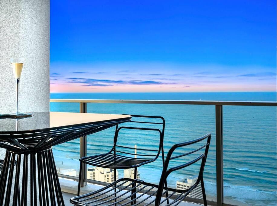 Exclusive Circle On Cavil Sub-Penthouse Luxury Apt - Hosted By Coastal Letting Голд-Кост Екстер'єр фото