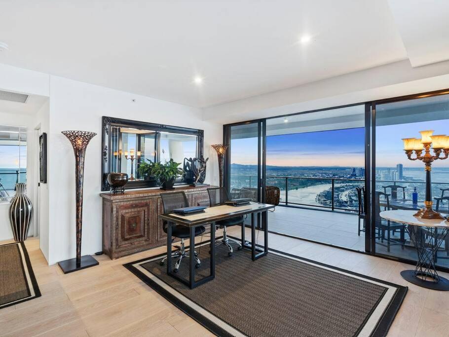 Exclusive Circle On Cavil Sub-Penthouse Luxury Apt - Hosted By Coastal Letting Голд-Кост Екстер'єр фото