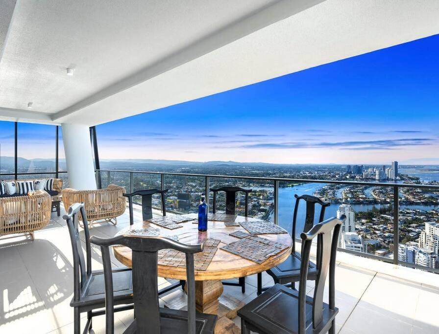 Exclusive Circle On Cavil Sub-Penthouse Luxury Apt - Hosted By Coastal Letting Голд-Кост Екстер'єр фото